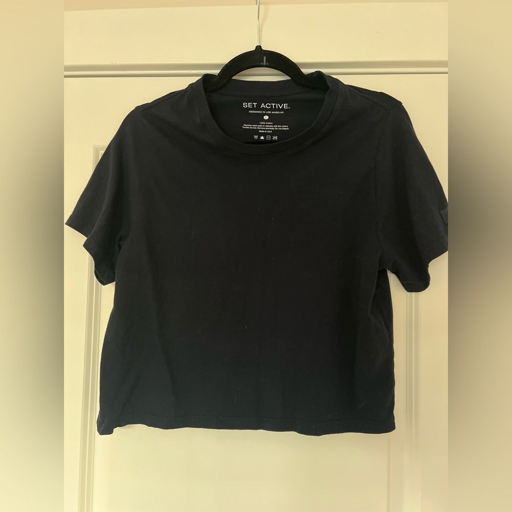 SET Active Dark Navy Shortsleeve Crew Neck Baby Tee slightly cropped Like New